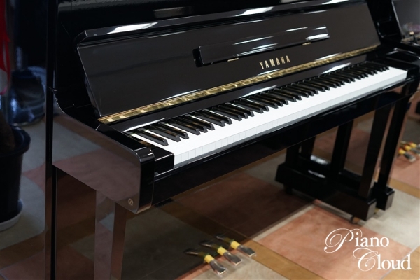 中古アップライトピアノ MC301