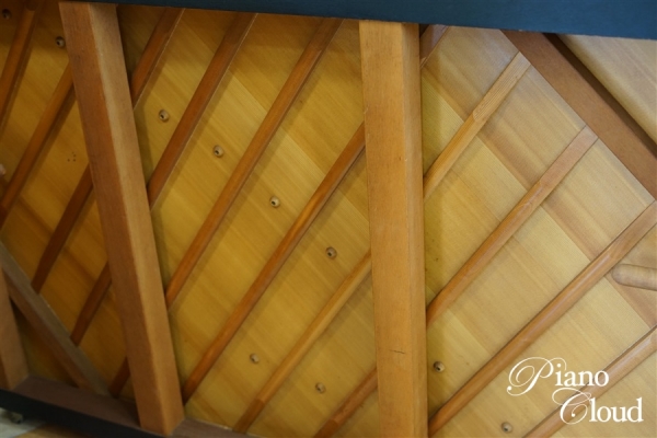 中古アップライトピアノ MC301