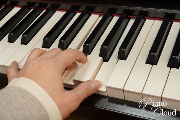 電子ピアノ Clavinova クラビノーバ CLP-775