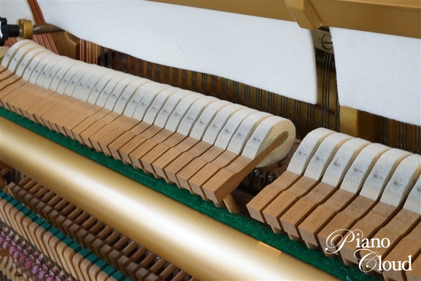 中古アップライトピアノ　UX