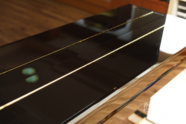 アップライトピアノ A.114 Modern