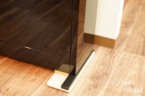 アップライトピアノ A.114 Modern