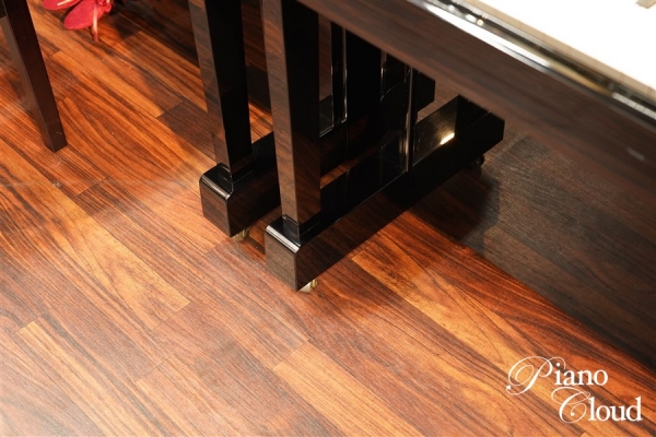 中古アップライトピアノ UX-1（消音機能付き）