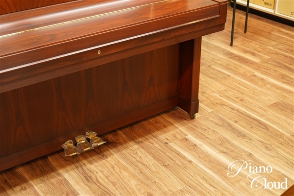 中古アップライトピアノ W107BR