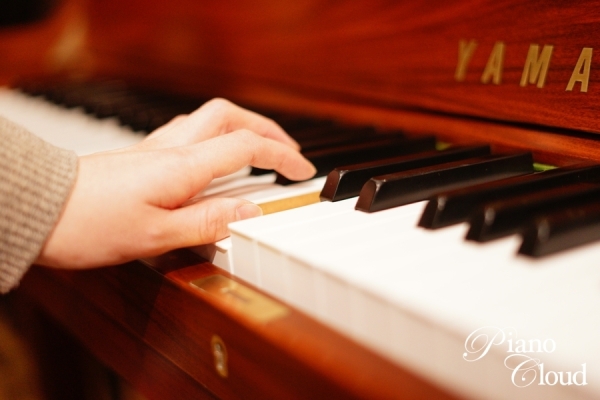 中古アップライトピアノ　WX102R