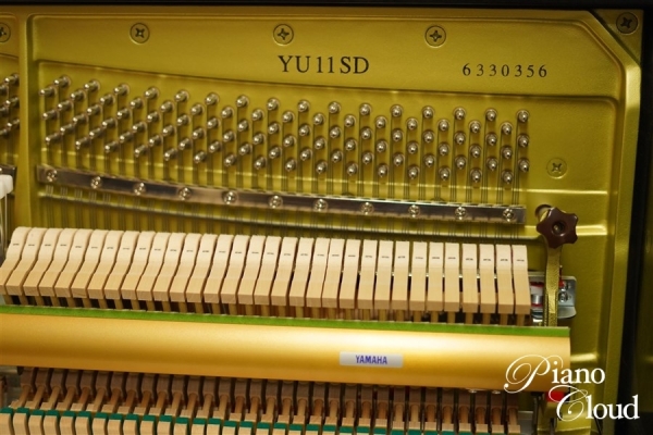中古アップライトピアノ YU11SD (消音機能付き)