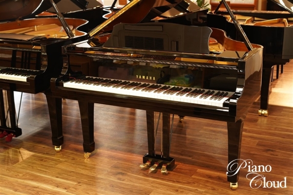 中古グランドピアノ G2A
