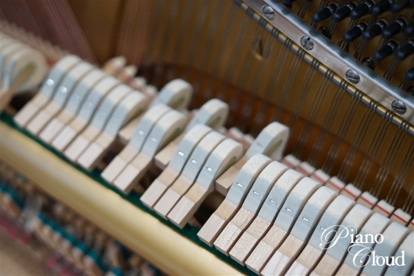 中古アップライトピアノ W103