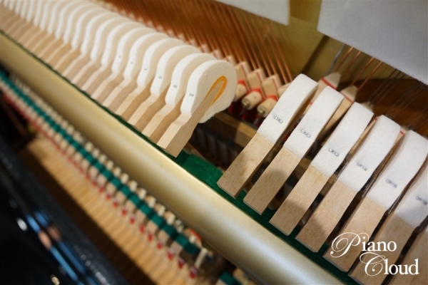 中古アップライトピアノ U100