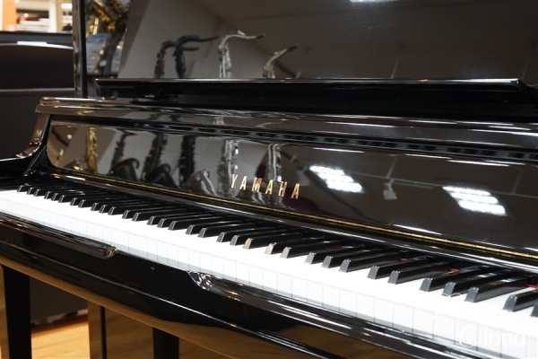 中古アップライトピアノ UX30A