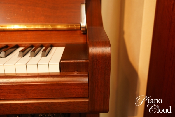 中古アップライトピアノ YU1Wn（消音機能付き）