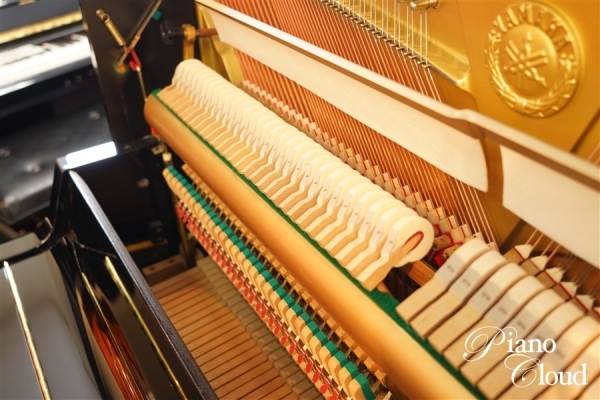 中古アップライトピアノ UX100