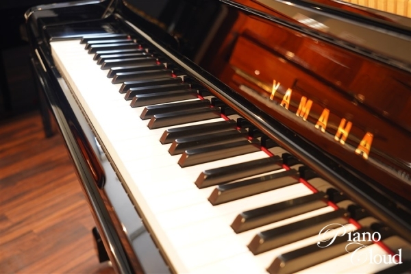 中古アップライトピアノ UX100