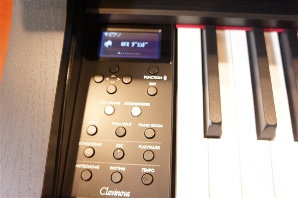中古電子ピアノCLP745B
