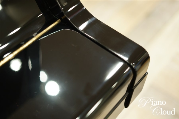 中古アップライトピアノ　UX