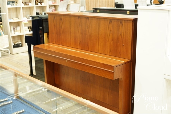 中古アップライトピアノ W103B
