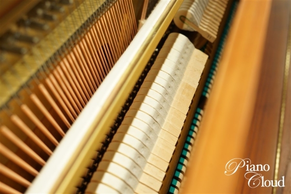 中古アップライトピアノ W103B