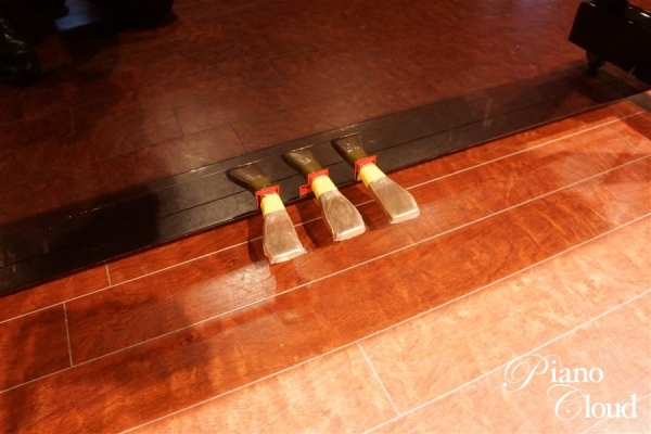 中古アップライトピアノYUX