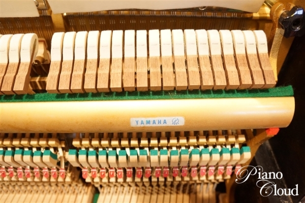 中古アップライトピアノYUX