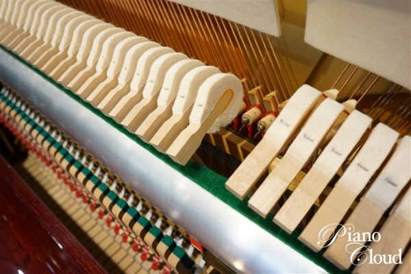 中古アップライトピアノMC1Bic