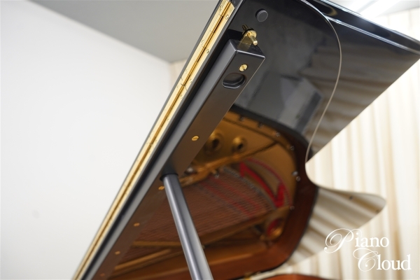 中古グランドピアノ B-211