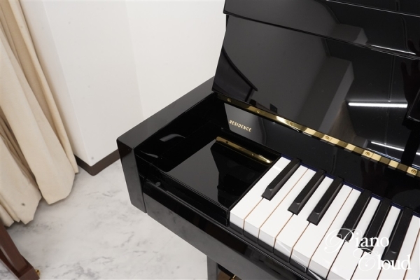 アップライトピアノ R2 Millenium