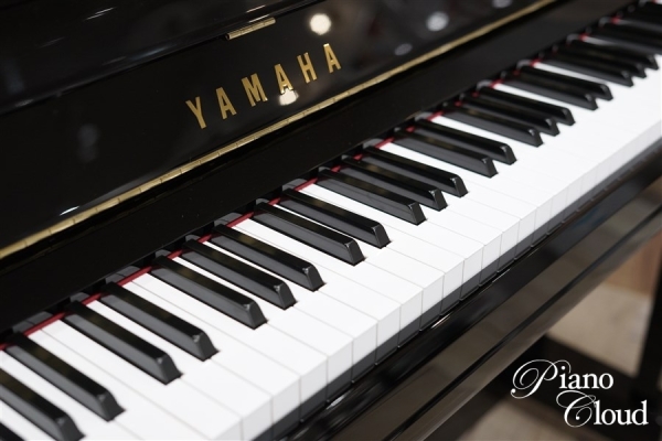 アップライトピアノ　YU11