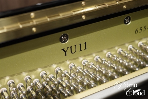 アップライトピアノ　YU11
