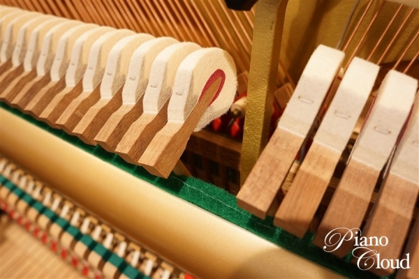 中古アップライトピアノUX300