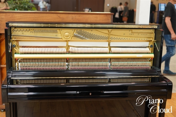 中古アップライトピアノ UX-1