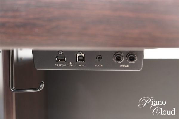 電子ピアノ　CLP-845R