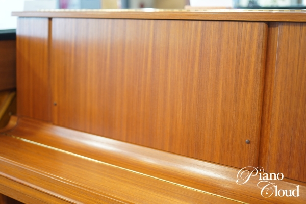 中古アップライトピアノ W107BT