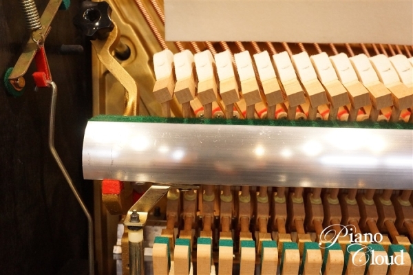 中古アップライトピアノMC301