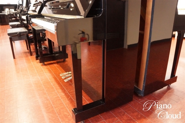 中古アップライトピアノMC301