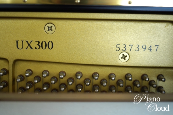 中古アップライトピアノ UX300