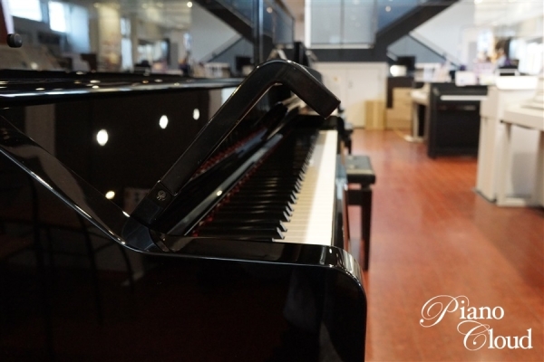 中古アップライトピアノYU3