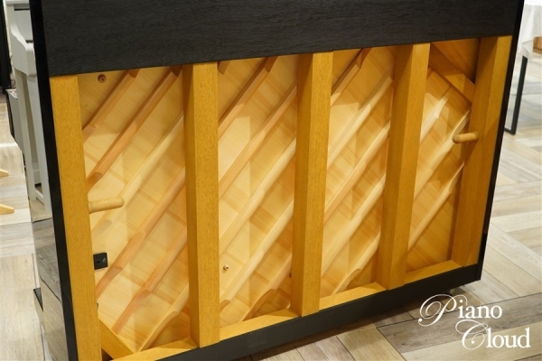 アップライトピアノ　b121TC3