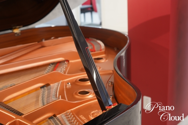 中古グランドピアノ GC1SN