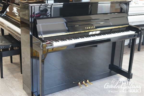 中古アップライトピアノ b113