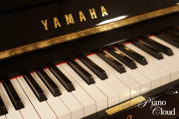 中古アップライトピアノ YUX