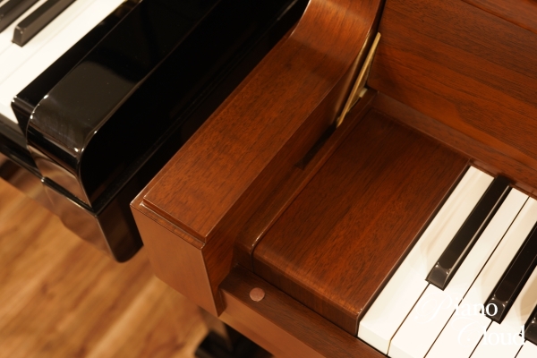 中古アップライトピアノ W102