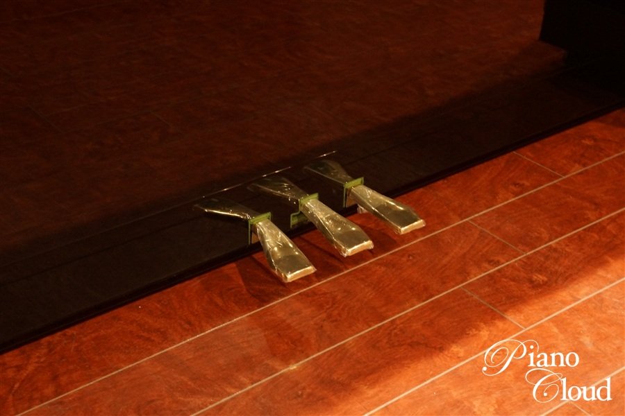 中古アップライトピアノMC301