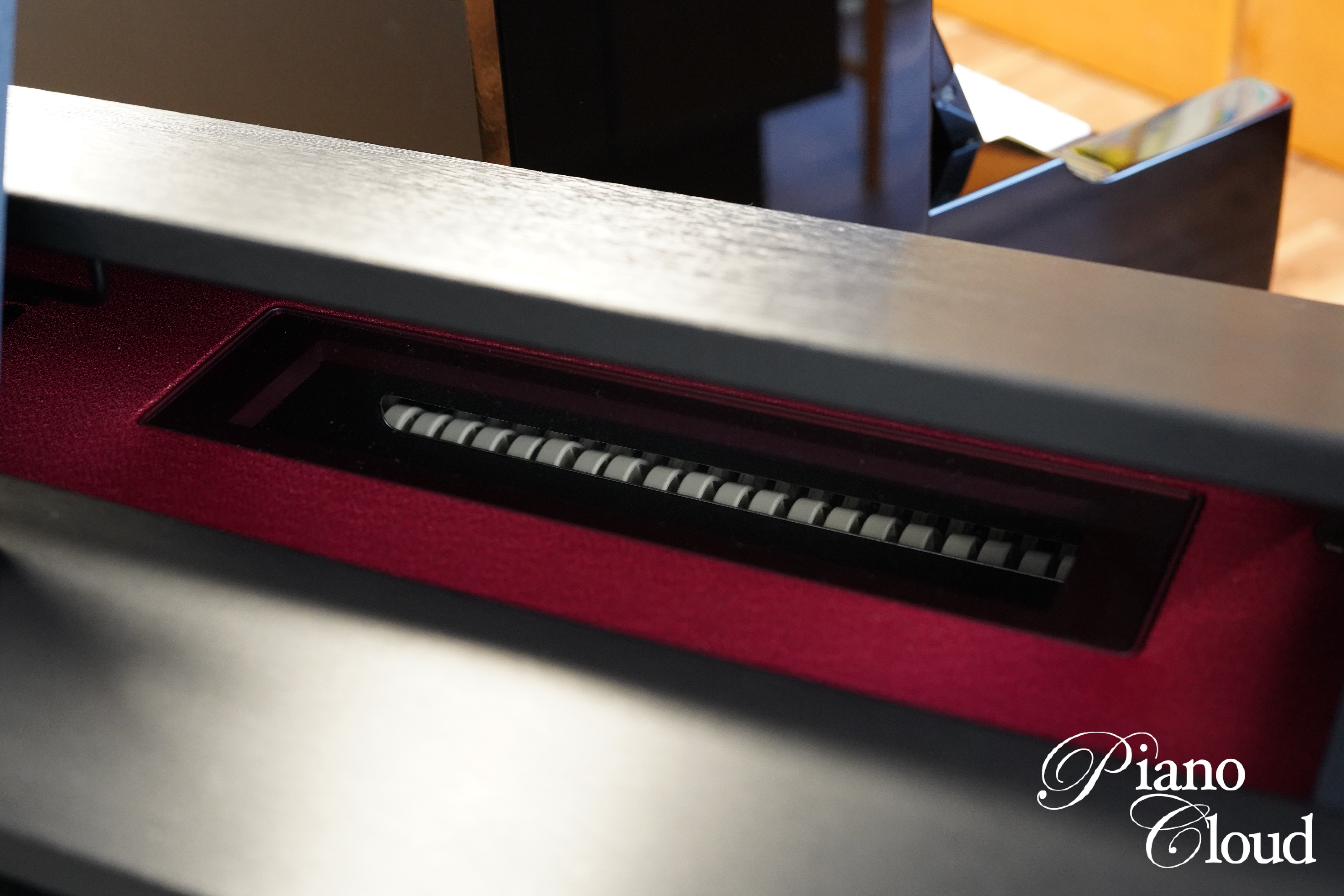 中古電子ピアノ GP300BK