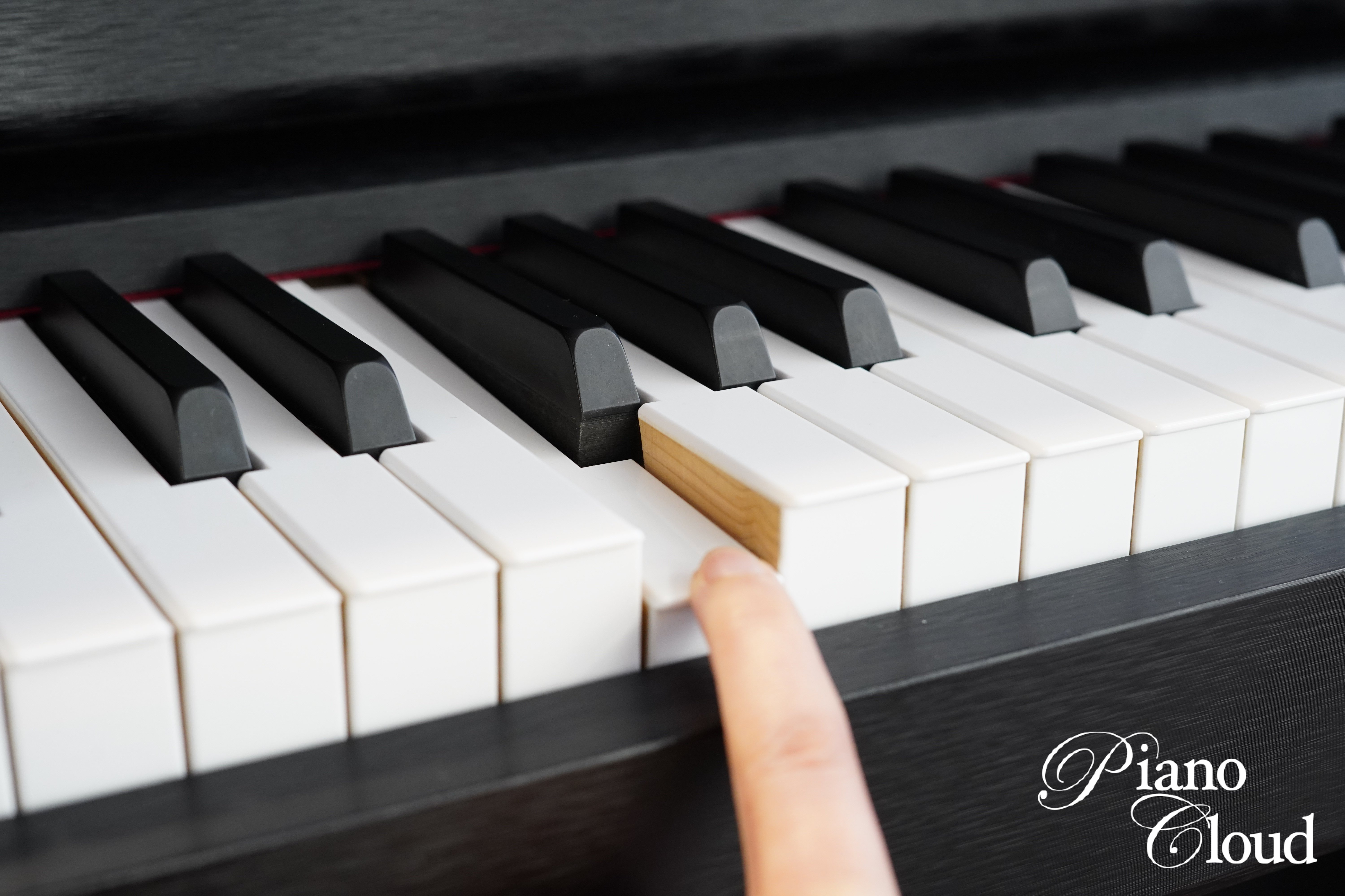 中古電子ピアノ GP300BK