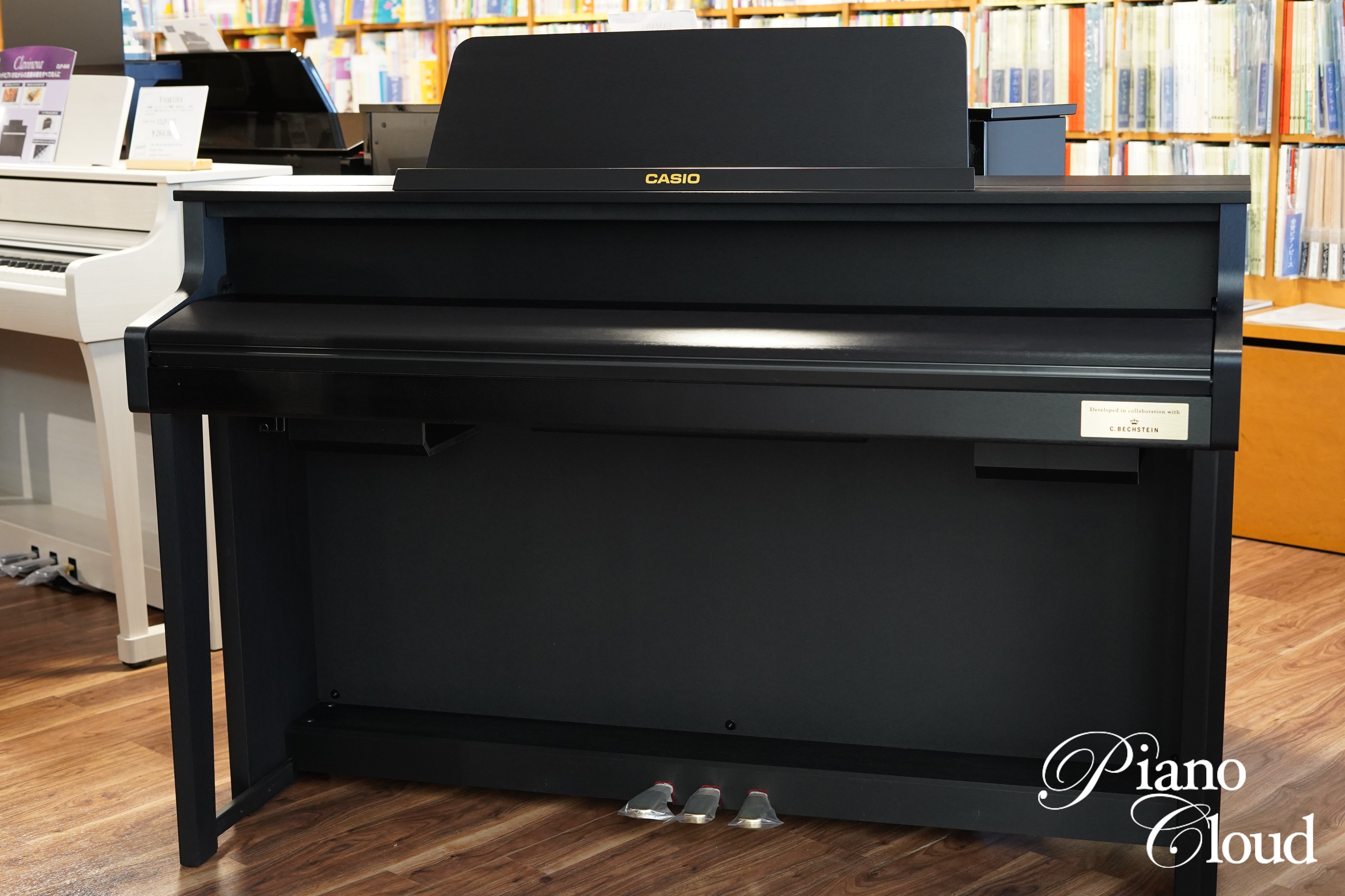 中古電子ピアノ GP300BK