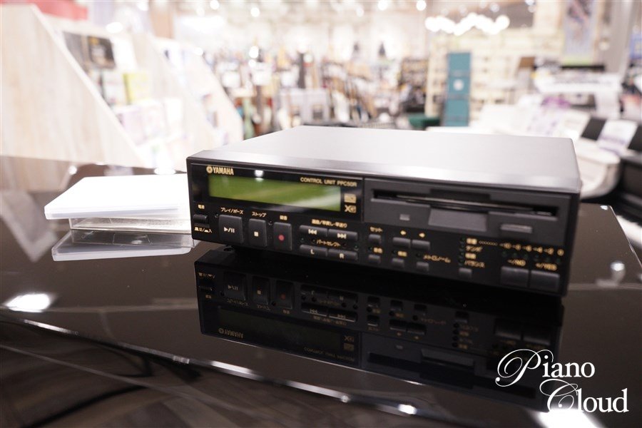 中古アップライトピアノ　YM10SXGZ