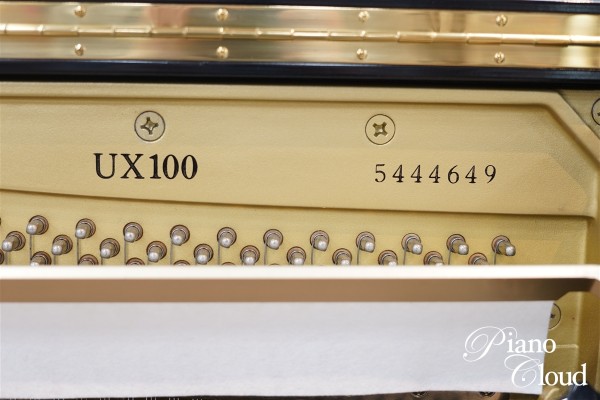 中古アップライトピアノ　UX100