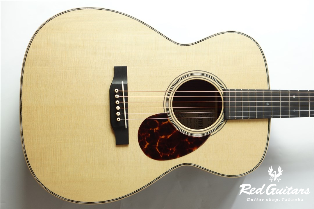ASTURIAS TRAD.OM Reverence | Red Guitars Online Store