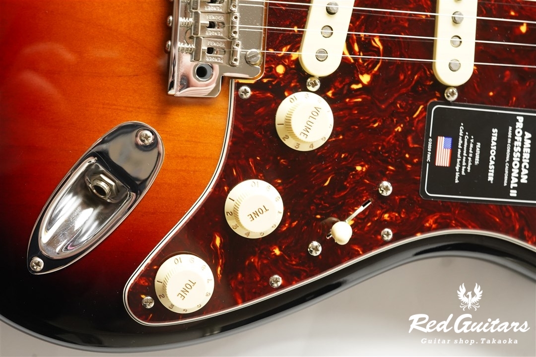 Fender American Professional II Stratocaster 3-Color Sunburst Red  Guitars Online Store