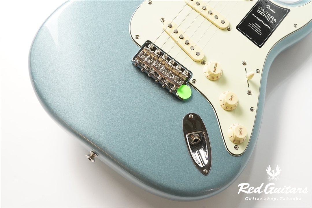 Fender VINTERA '60S STRATOCASTER - Ice Blue Metallic | Red